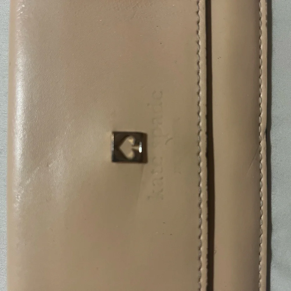 Kate Spade Beige Leather Wallet